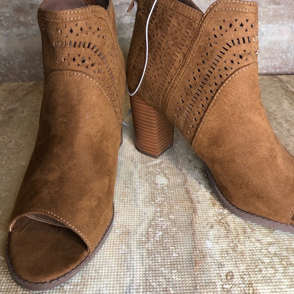 Report brown heeled open toe booties - Picture 7 of 7